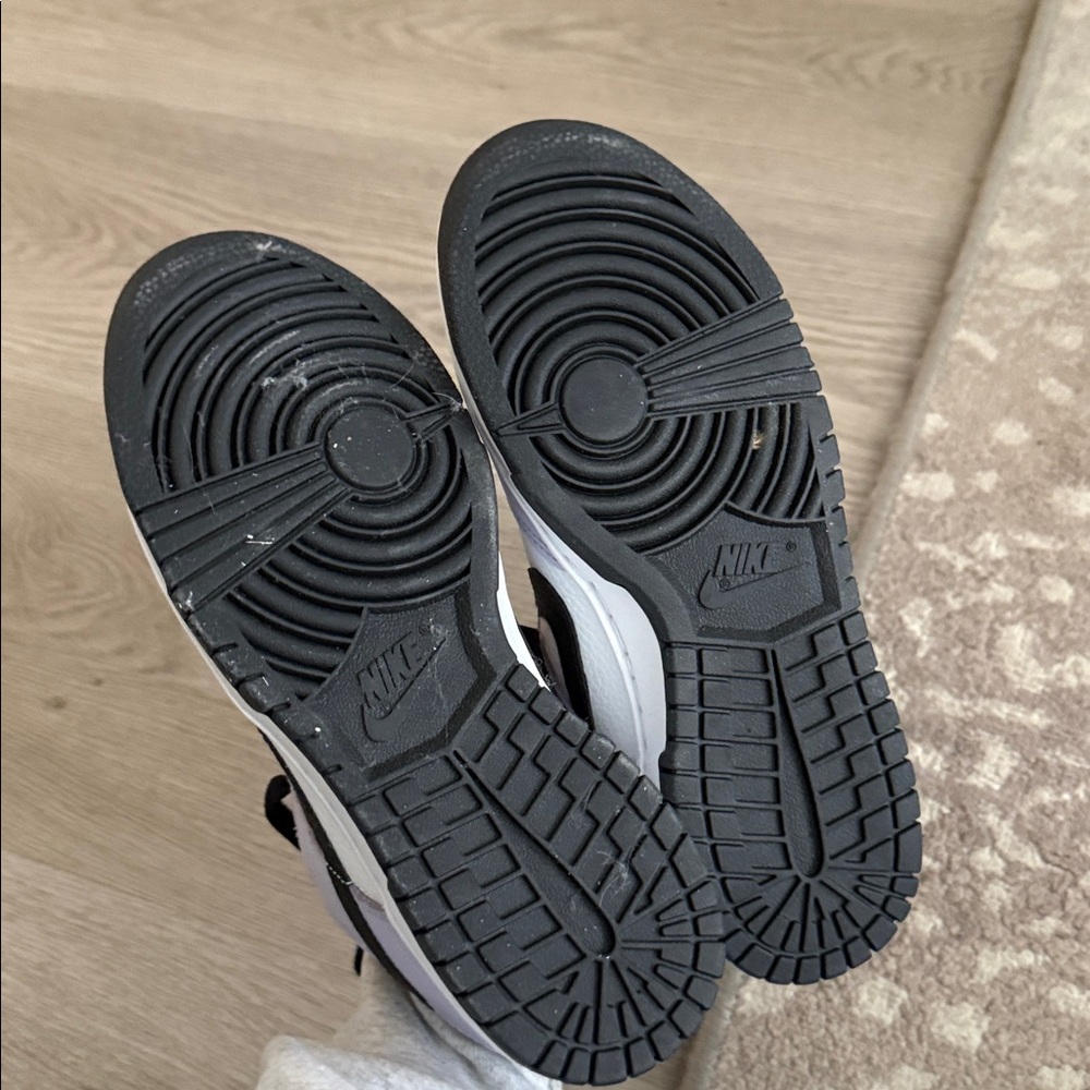 WORN ONCE Nike Dunk Sneakers - Picture 3 of 4